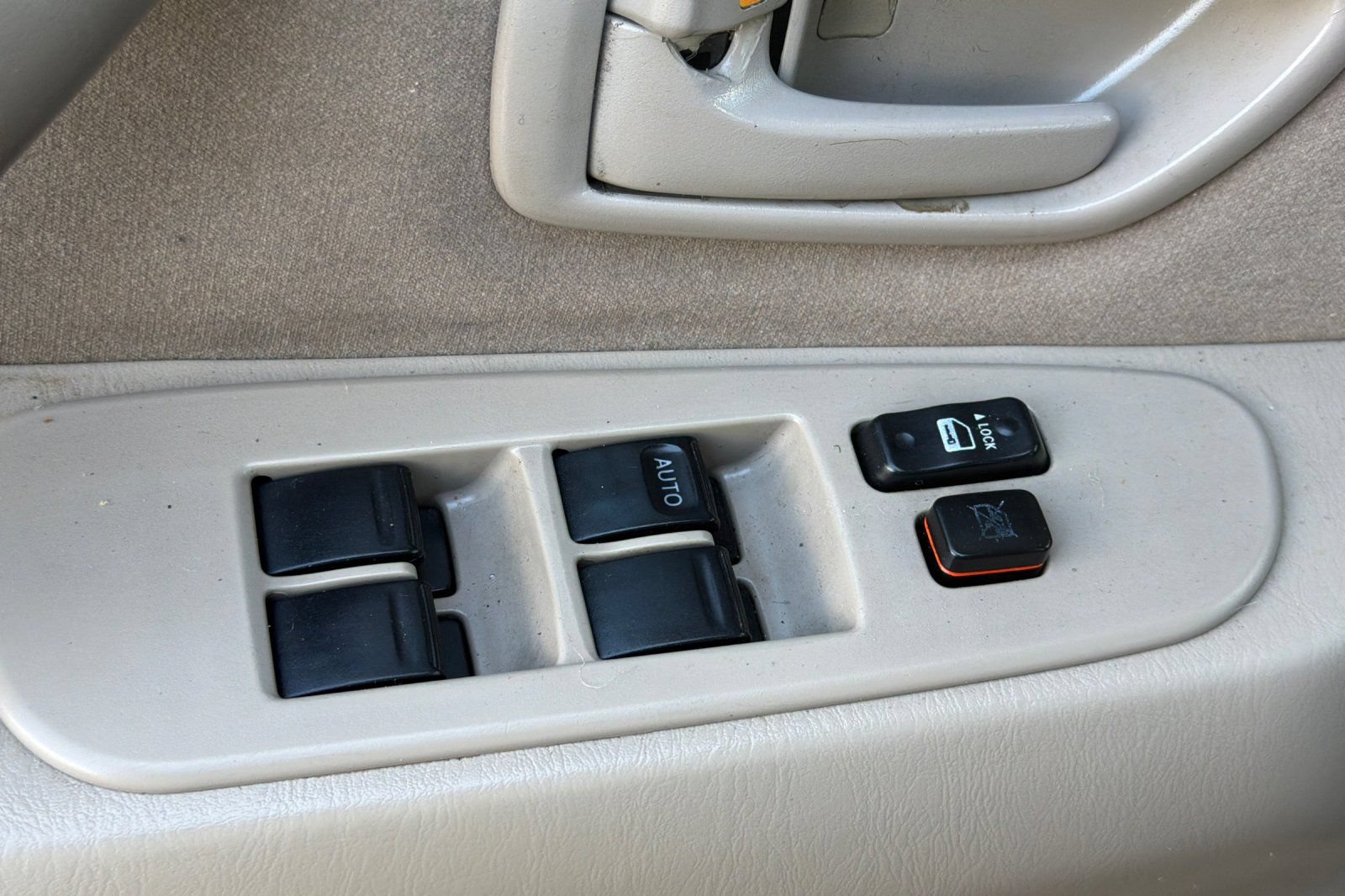 Used 2005 Toyota Tundra SR5 w/ All Weather Guard Pkg RWD image 14