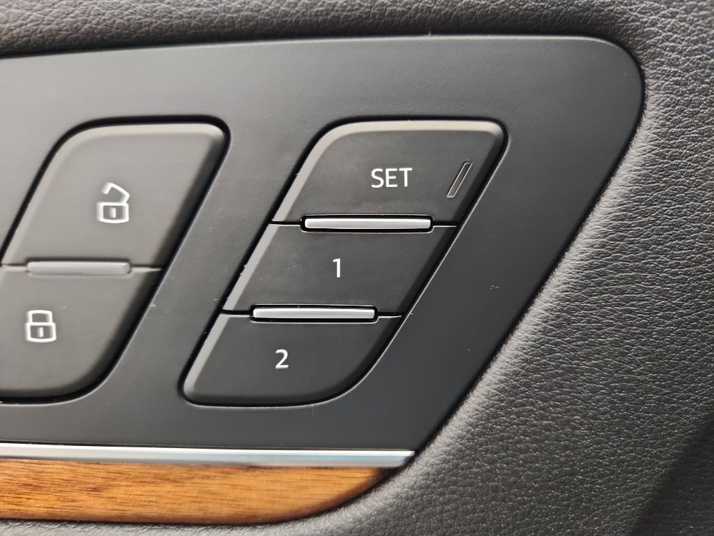 Used 2023 Audi Q5 2.0T Premium w/ Convenience Package image 10