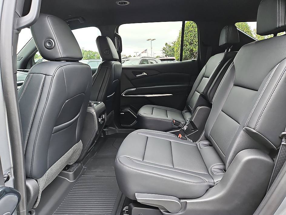 New 2026 Chevrolet Traverse LT w/ Enhanced Driving Package FWD image 10