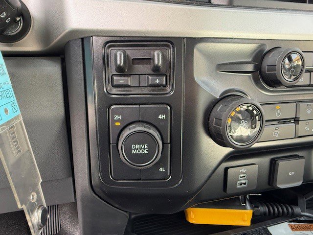 New 2026 Ford F550 4x4 SuperCab Super Duty image 15