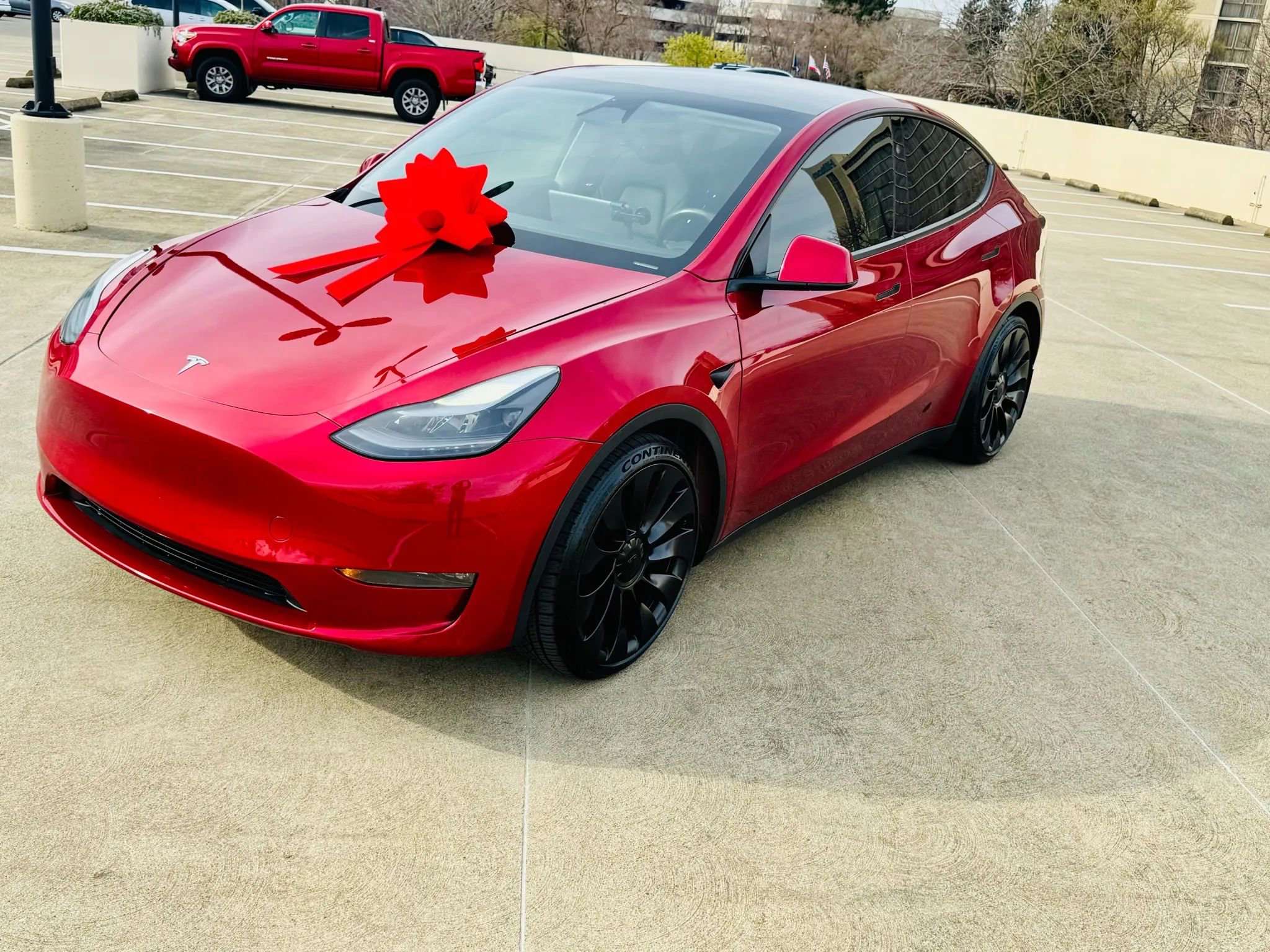 Used 2024 Tesla Model Y Performance image 8