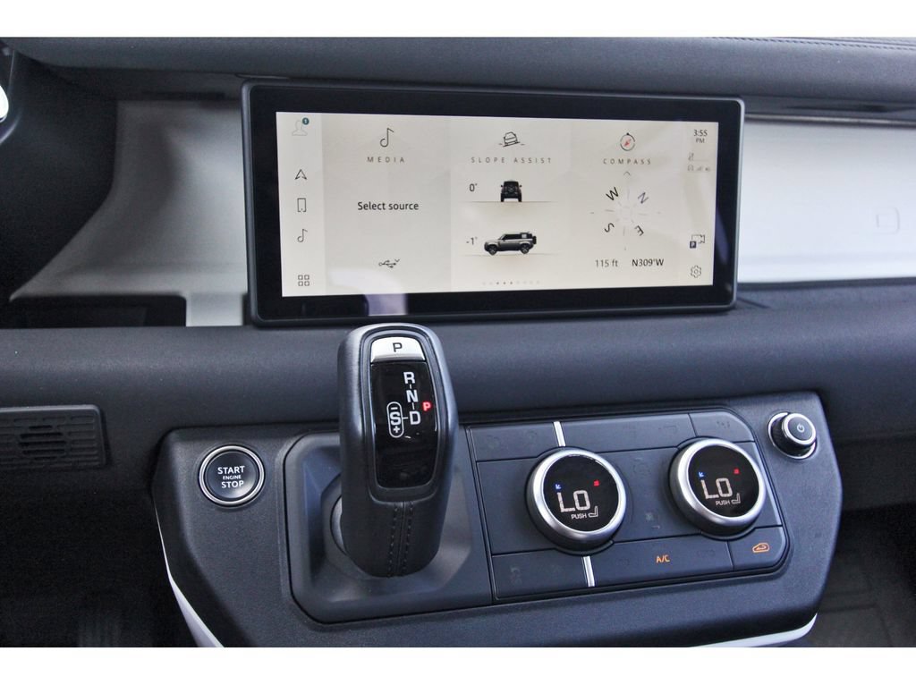 Used 2023 Land Rover Defender 110 AWD/4WD image 21