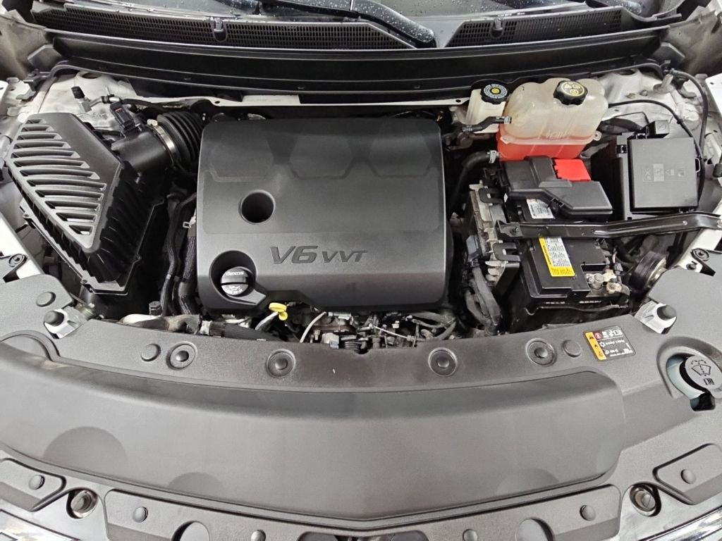 Used 2023 Buick Enclave Essence w/ Sport Touring Edition FWD image 41
