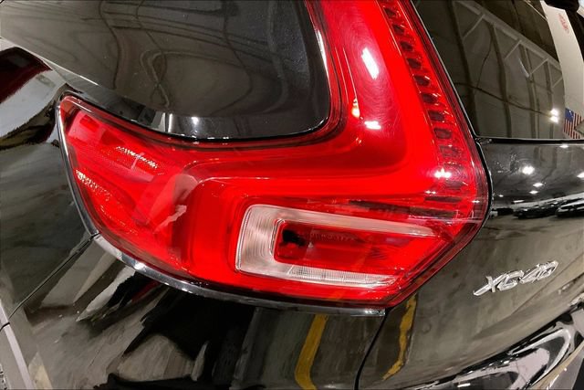 Certified 2023 Volvo XC40 B4 Plus w/ Driver Assist Package FWD image 33