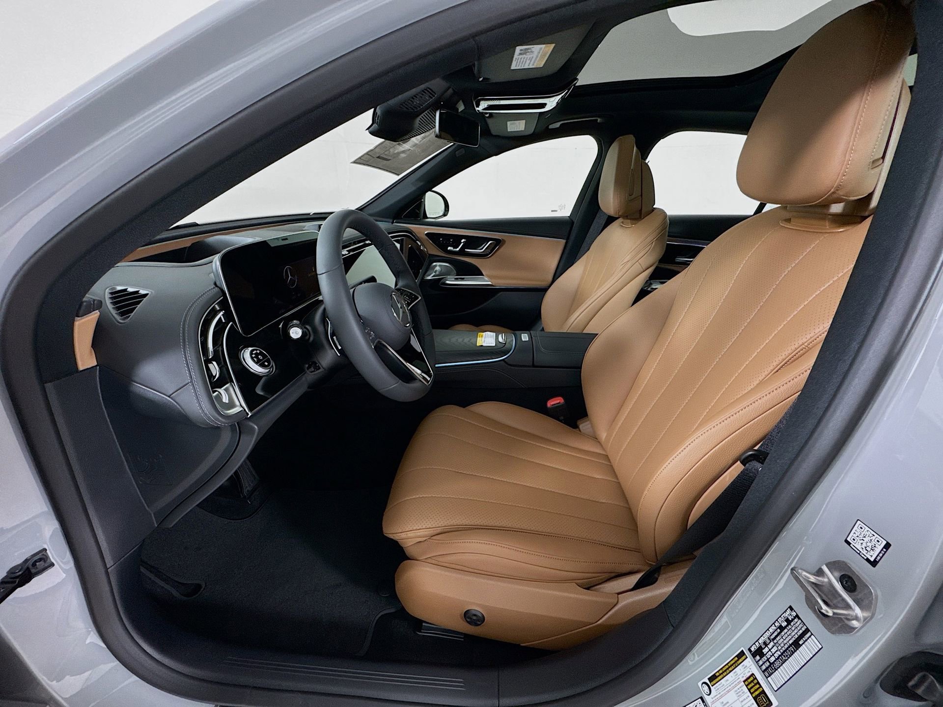 New 2026 Mercedes-Benz E 450 4MATIC Sedan image 23