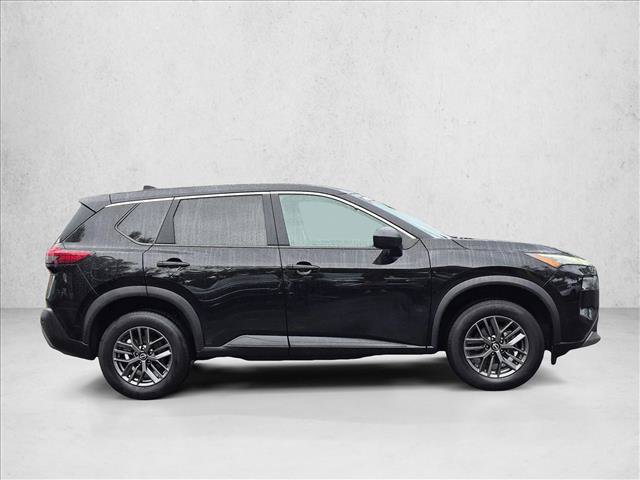 Used 2023 Nissan Rogue S FWD image 4