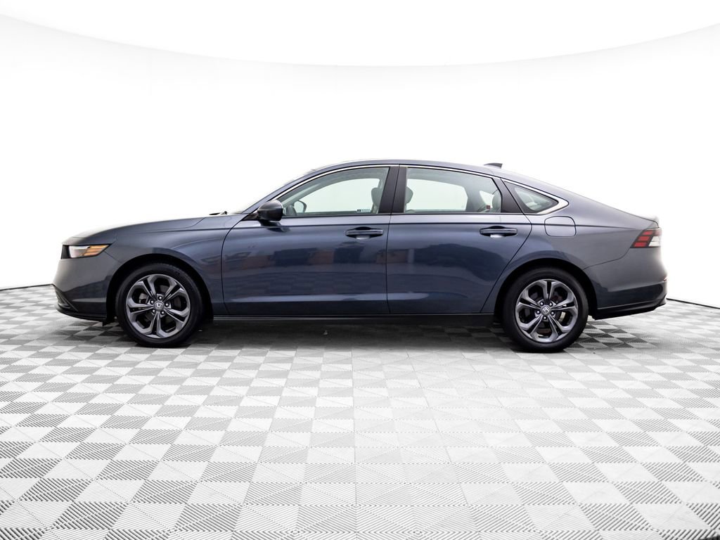 Used 2023 Honda Accord EX video 3