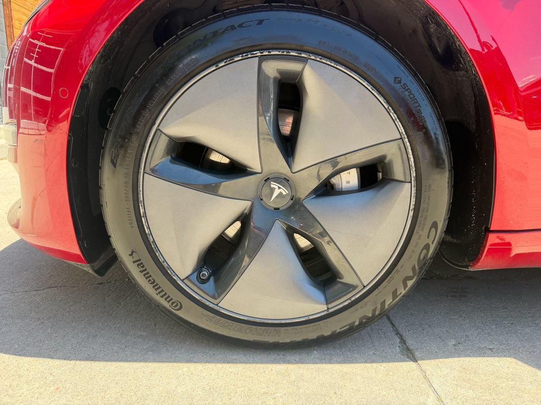 Used 2018 Tesla Model 3 Long Range RWD image 38
