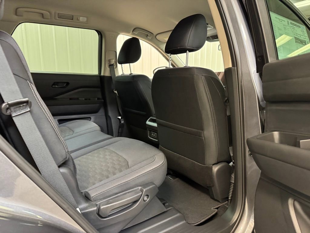 New 2026 Nissan Pathfinder SV image 24