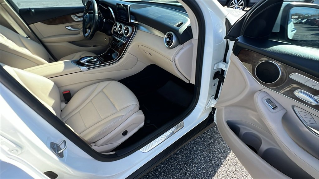 Used 2017 Mercedes-Benz GLC 300 image 17