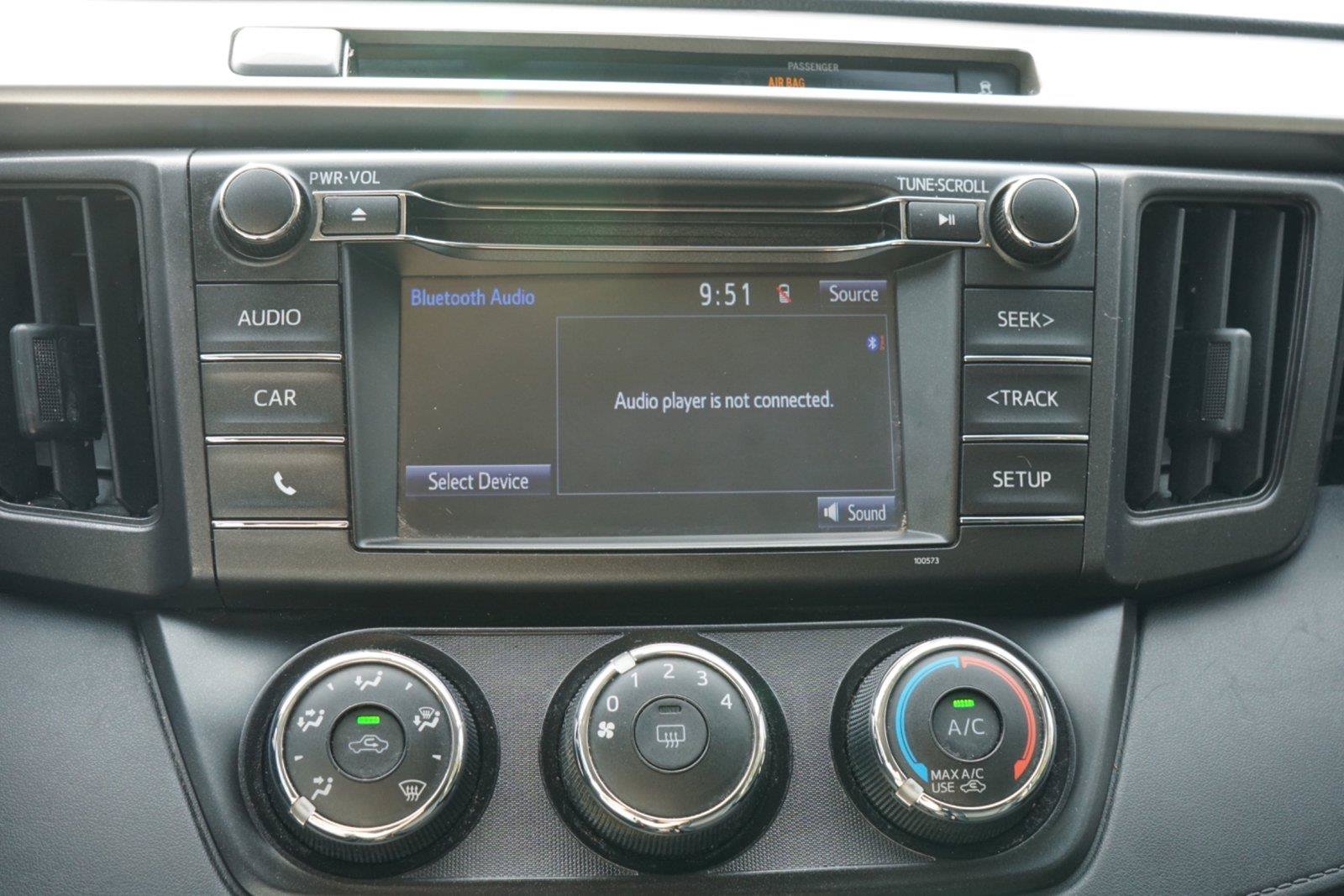 Used 2016 Toyota RAV4 LE FWD image 11