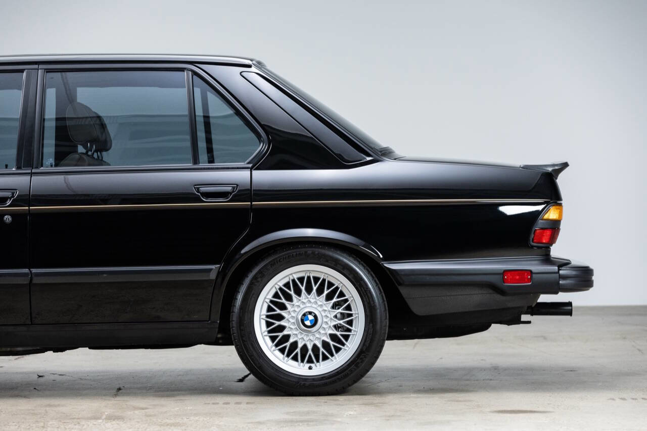 Used 1988 BMW M5 image 9