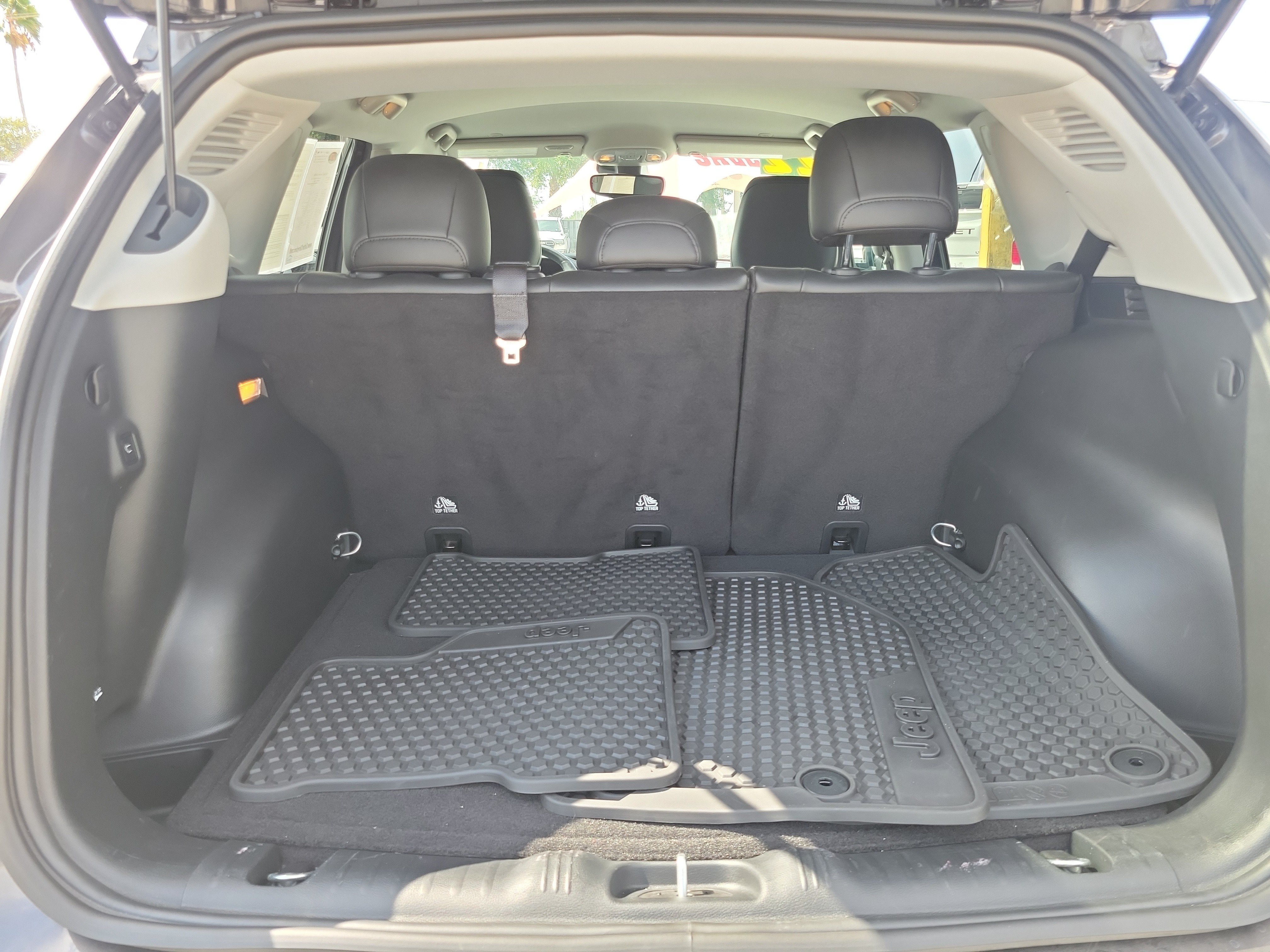 Used 2022 Jeep Compass Latitude w/ Convenience Group FWD image 7
