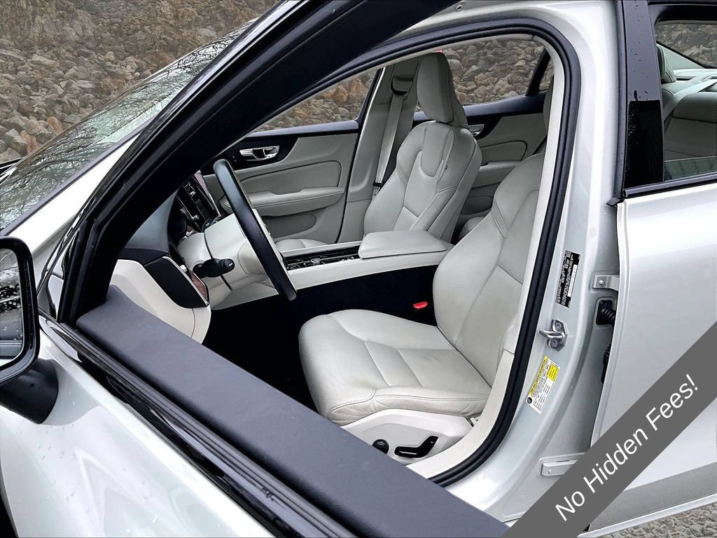 Used 2022 Volvo S60 B5 Momentum w/ Climate Package FWD image 23