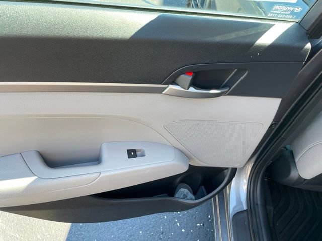 Used 2018 Hyundai Elantra SE w/ Cargo Package FWD image 47