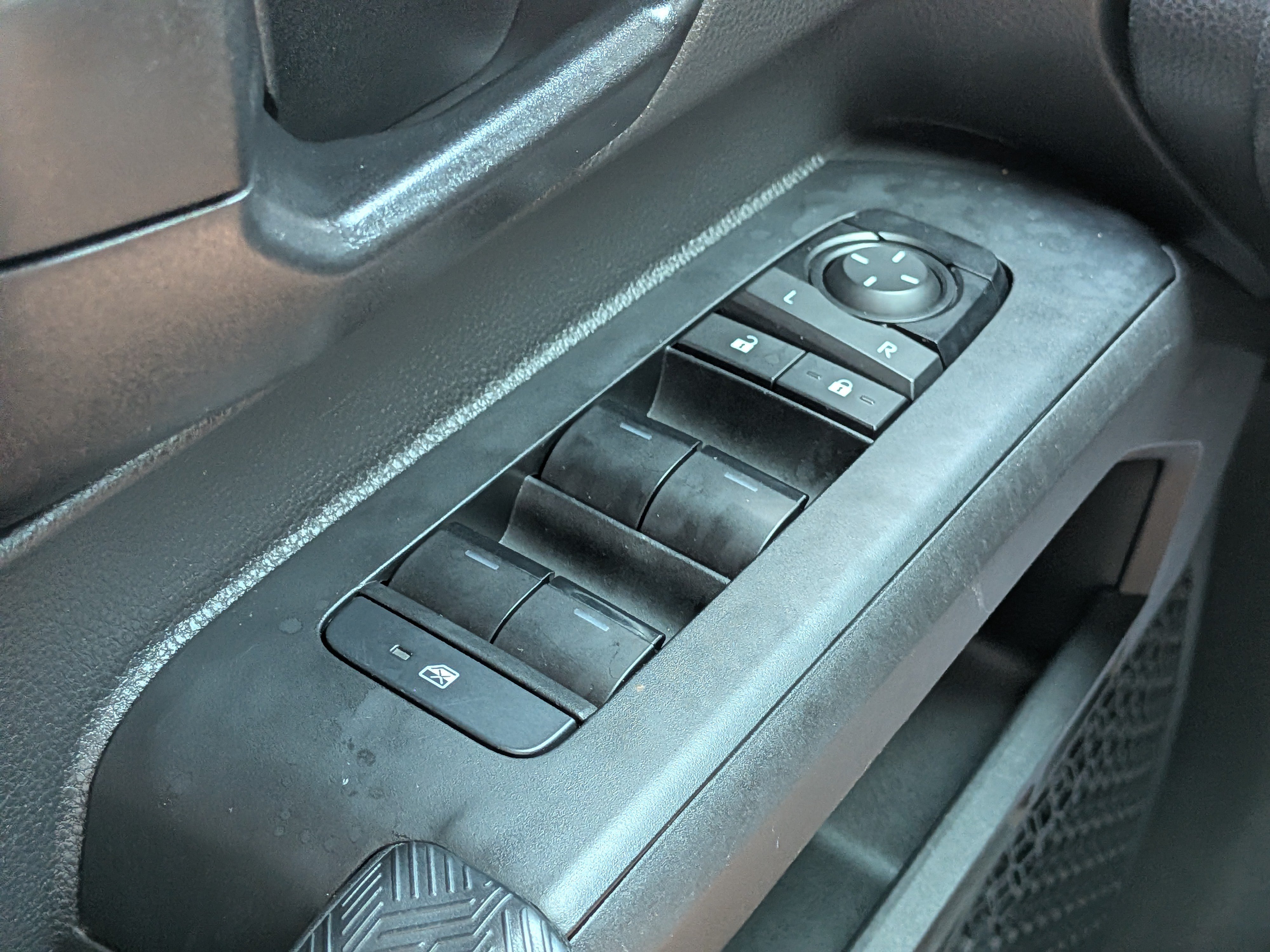 Used 2024 Toyota Tacoma SR5 AWD/4WD image 22
