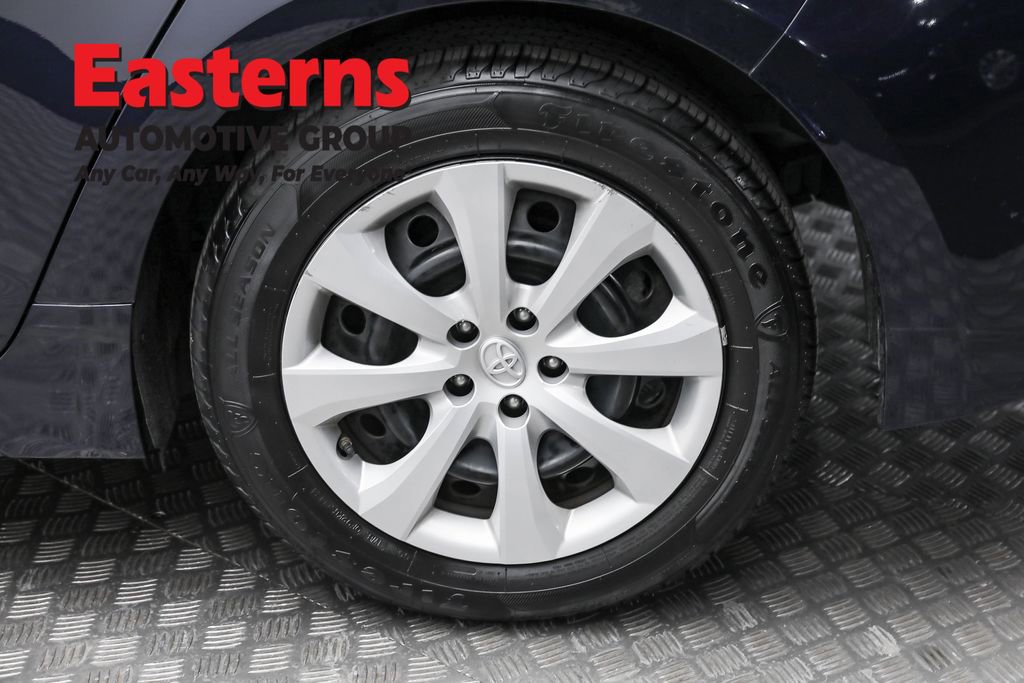 Used 2021 Toyota Corolla LE image 8