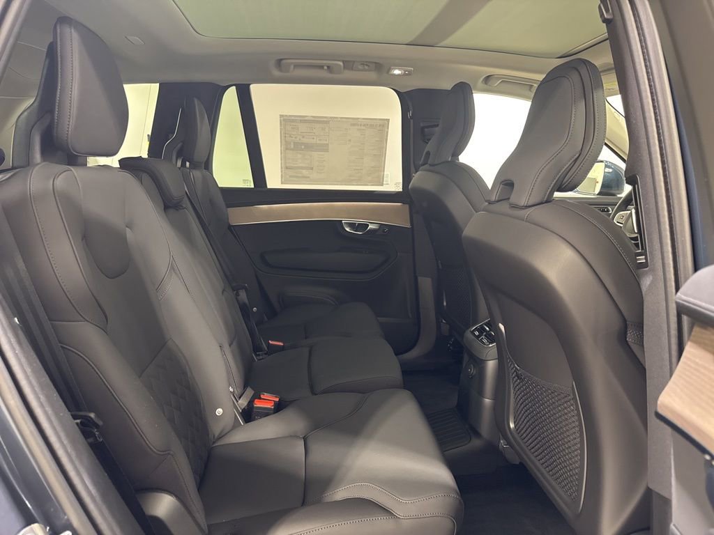 New 2026 Volvo XC90 T8 Plus w/ Protection Package Premier image 25