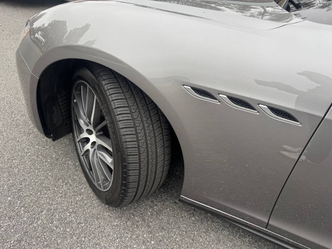 Used 2019 Maserati Ghibli S RWD image 7