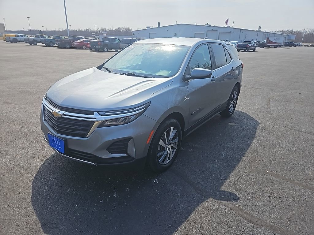 Used 2023 Chevrolet Equinox LT image 3