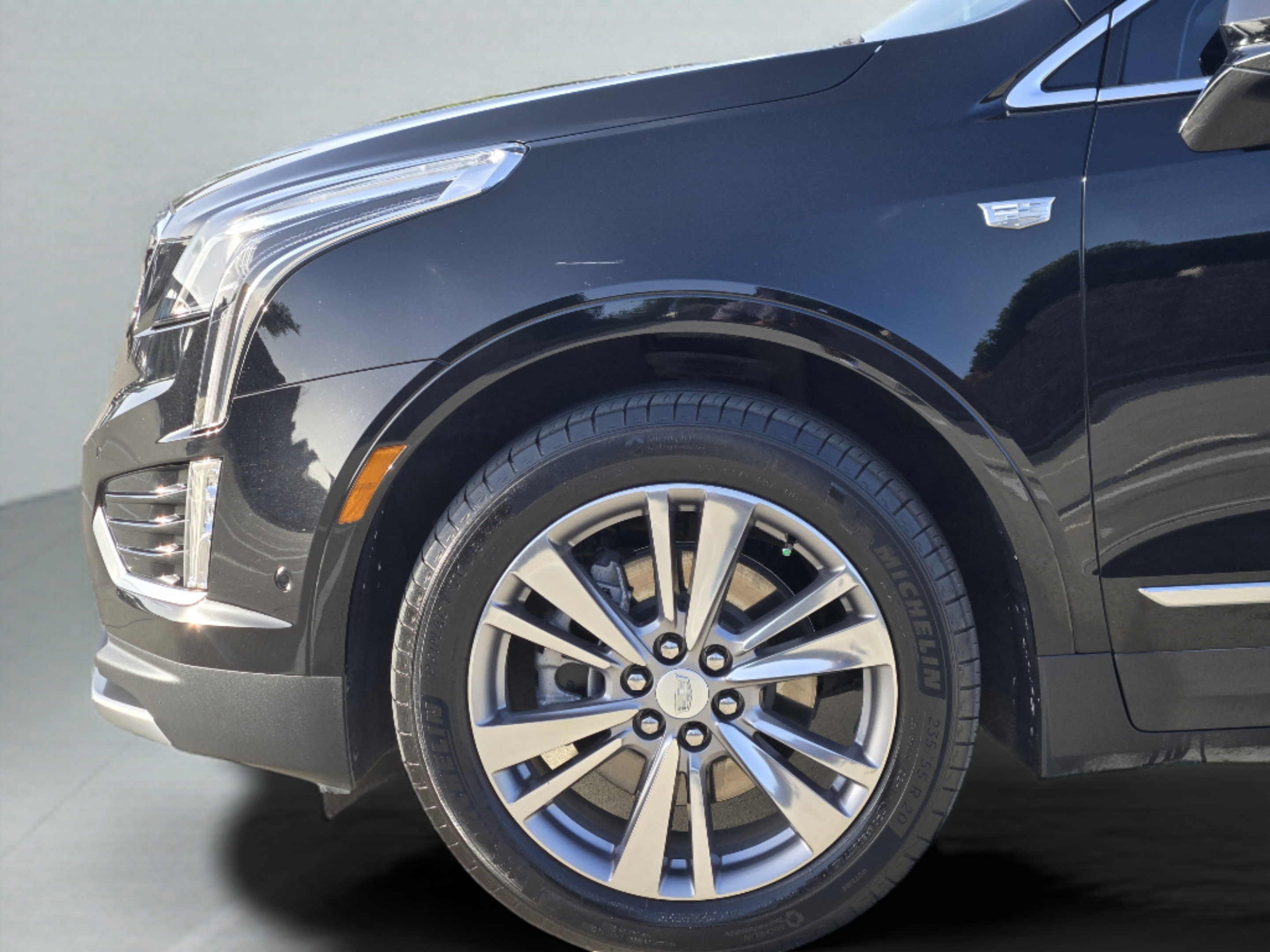 Used 2023 Cadillac XT5 Premium Luxury w/ Technology Package FWD image 29