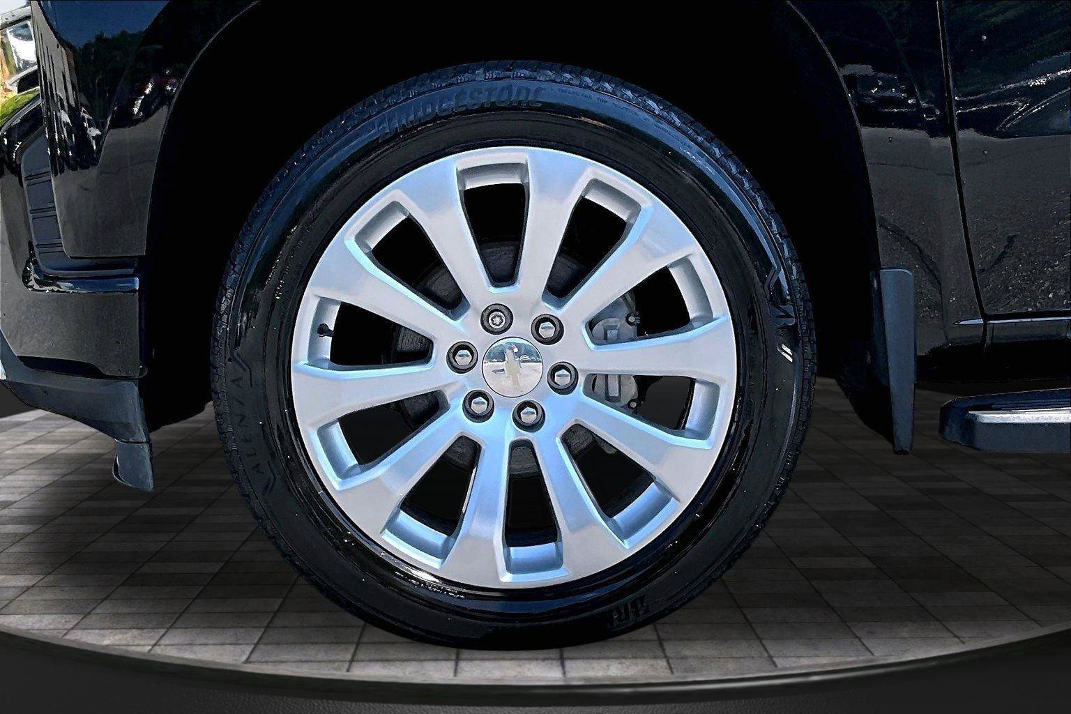Used 2022 Chevrolet Silverado 1500 High Country AWD/4WD image 9