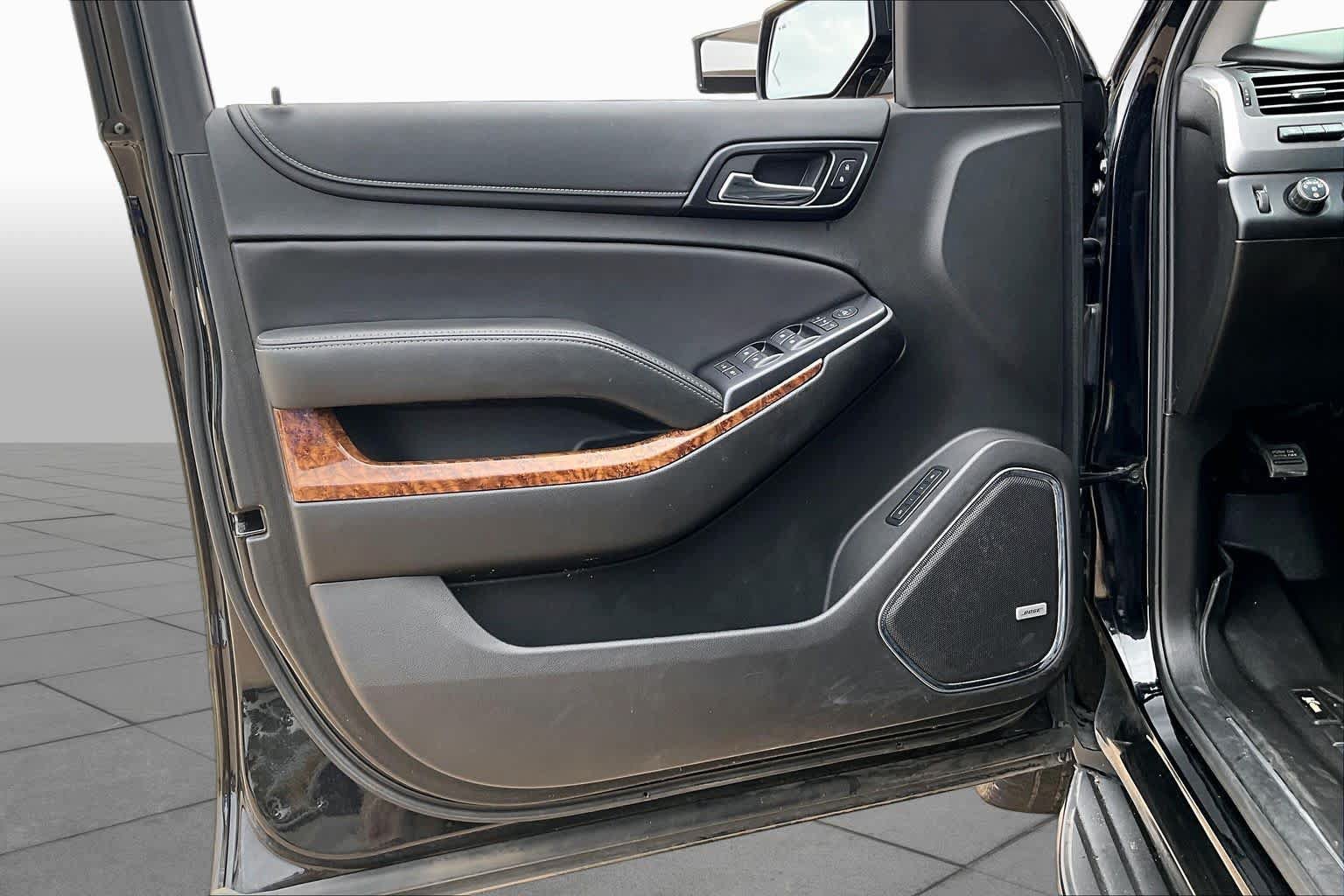 Used 2019 Chevrolet Tahoe Premier AWD/4WD image 24