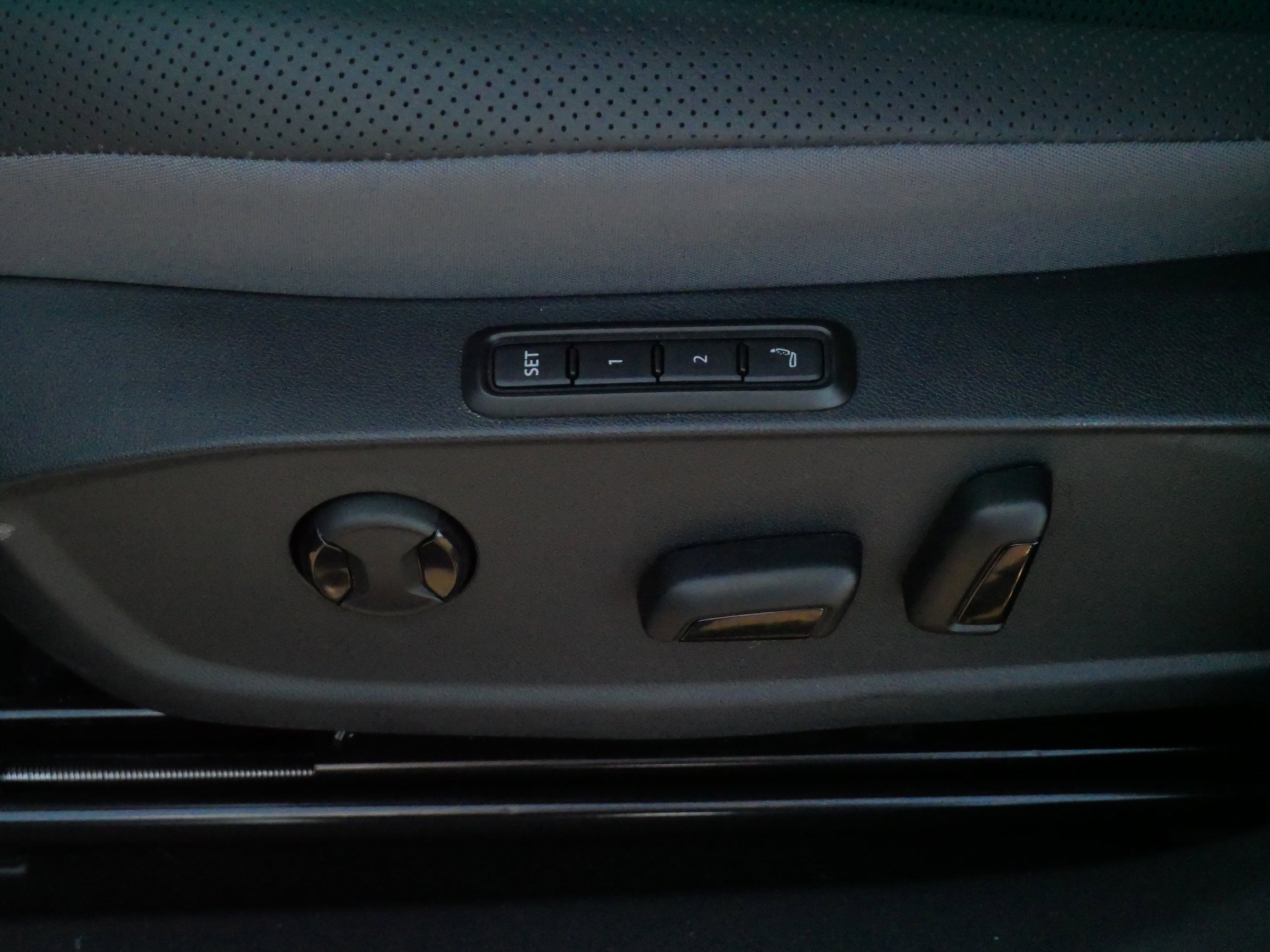 Certified 2025 Volkswagen ID.4 Pro S image 20