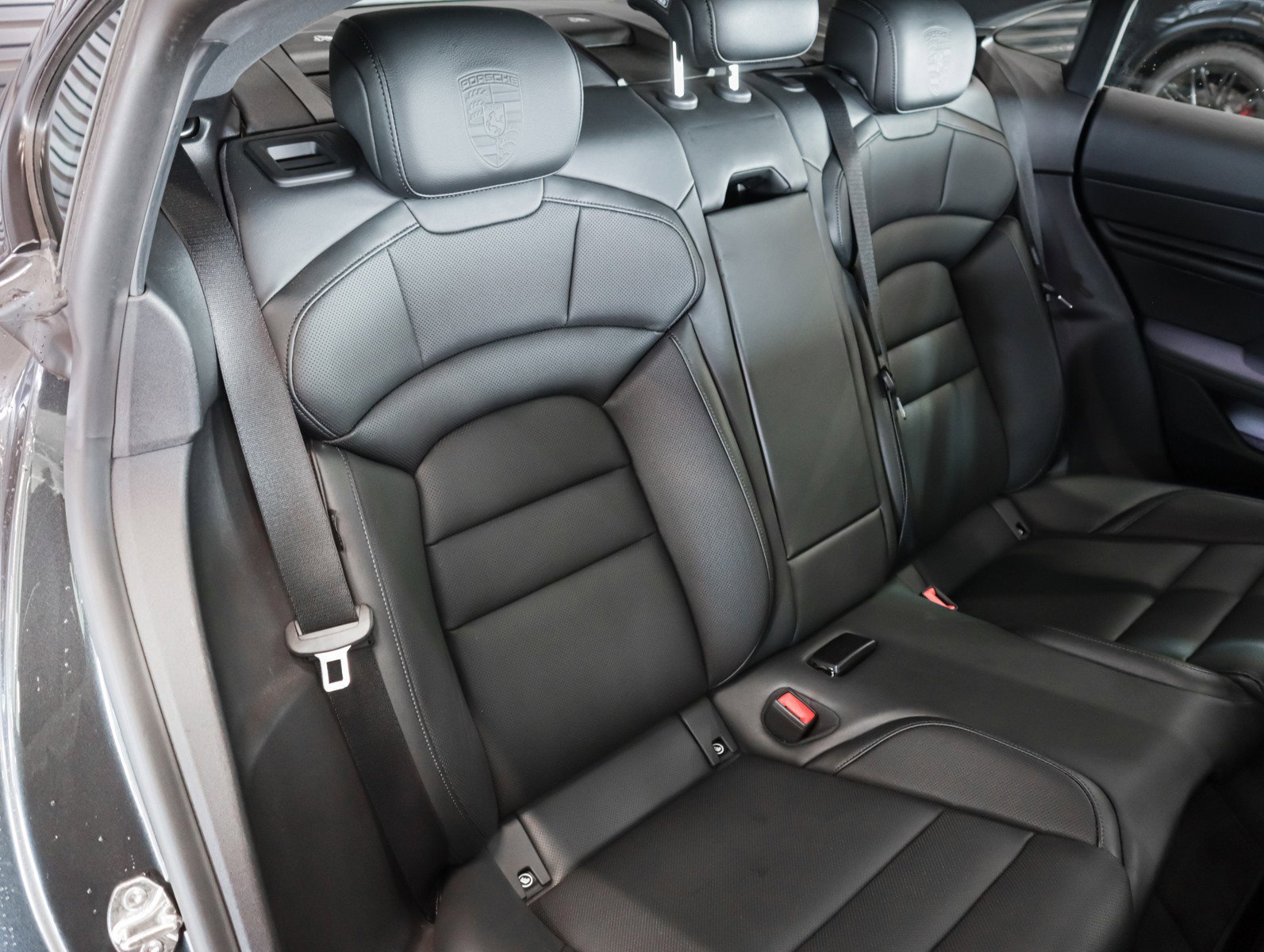 Certified 2024 Porsche Taycan image 6