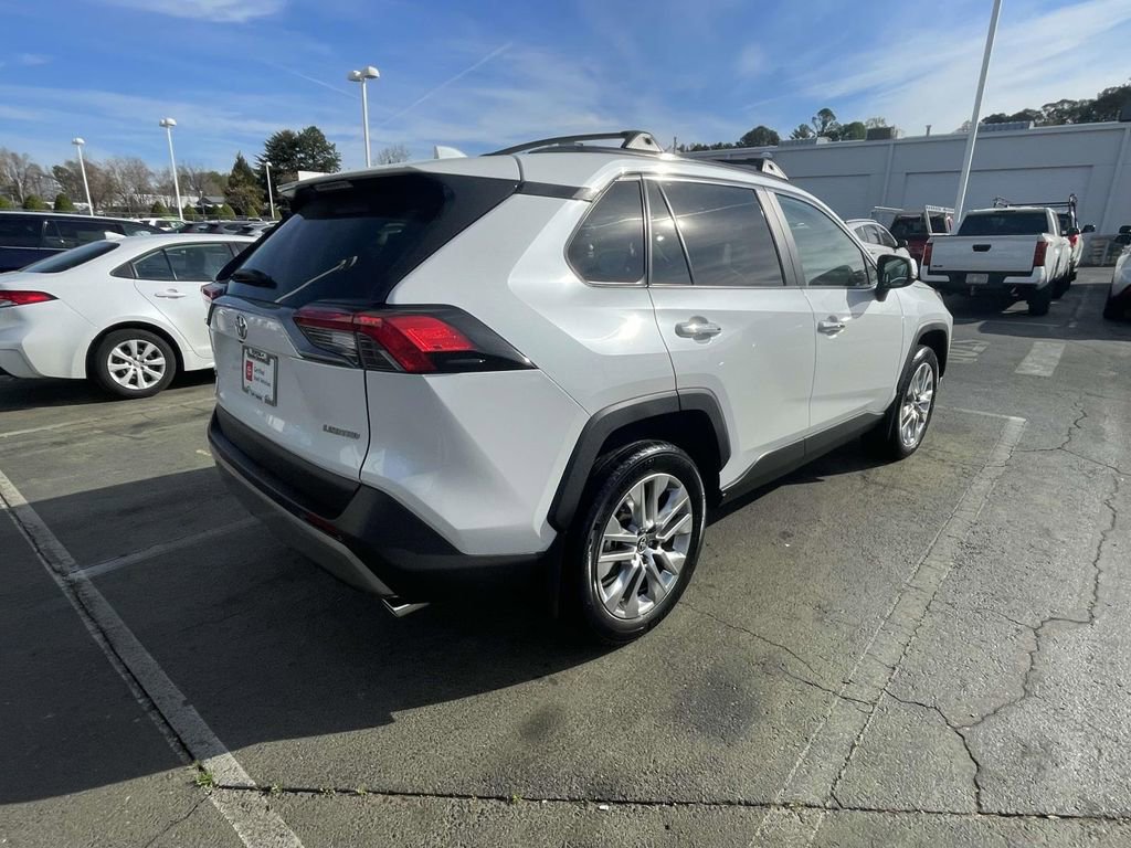 Used 2024 Toyota RAV4 Limited image 9
