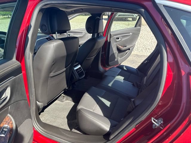 Used 2014 Chevrolet Impala LT w/ Convenience Package FWD image 17
