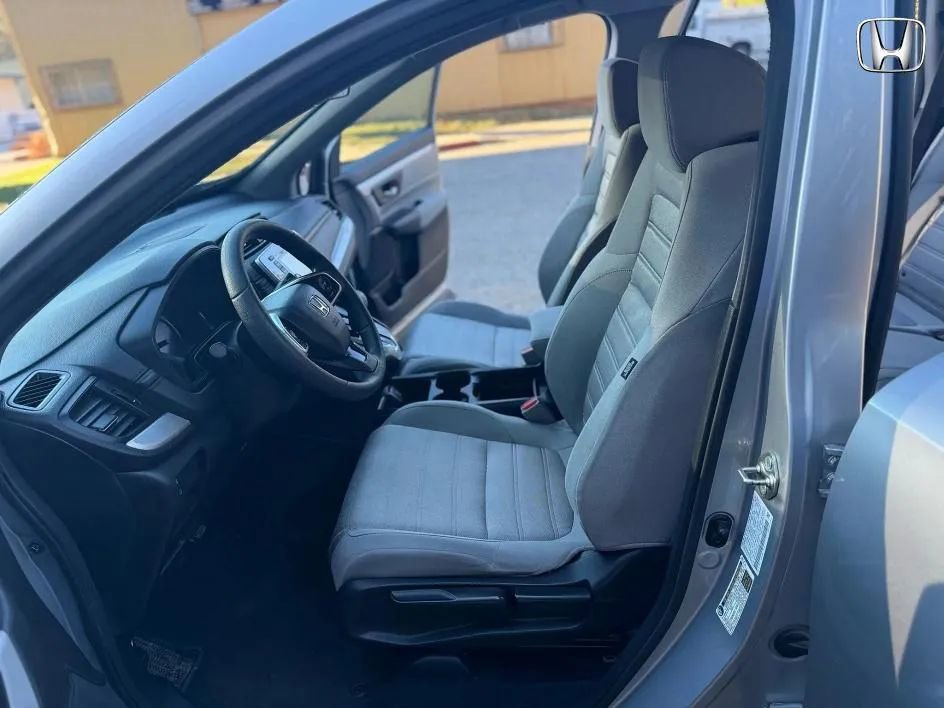 Used 2017 Honda CR-V LX image 11