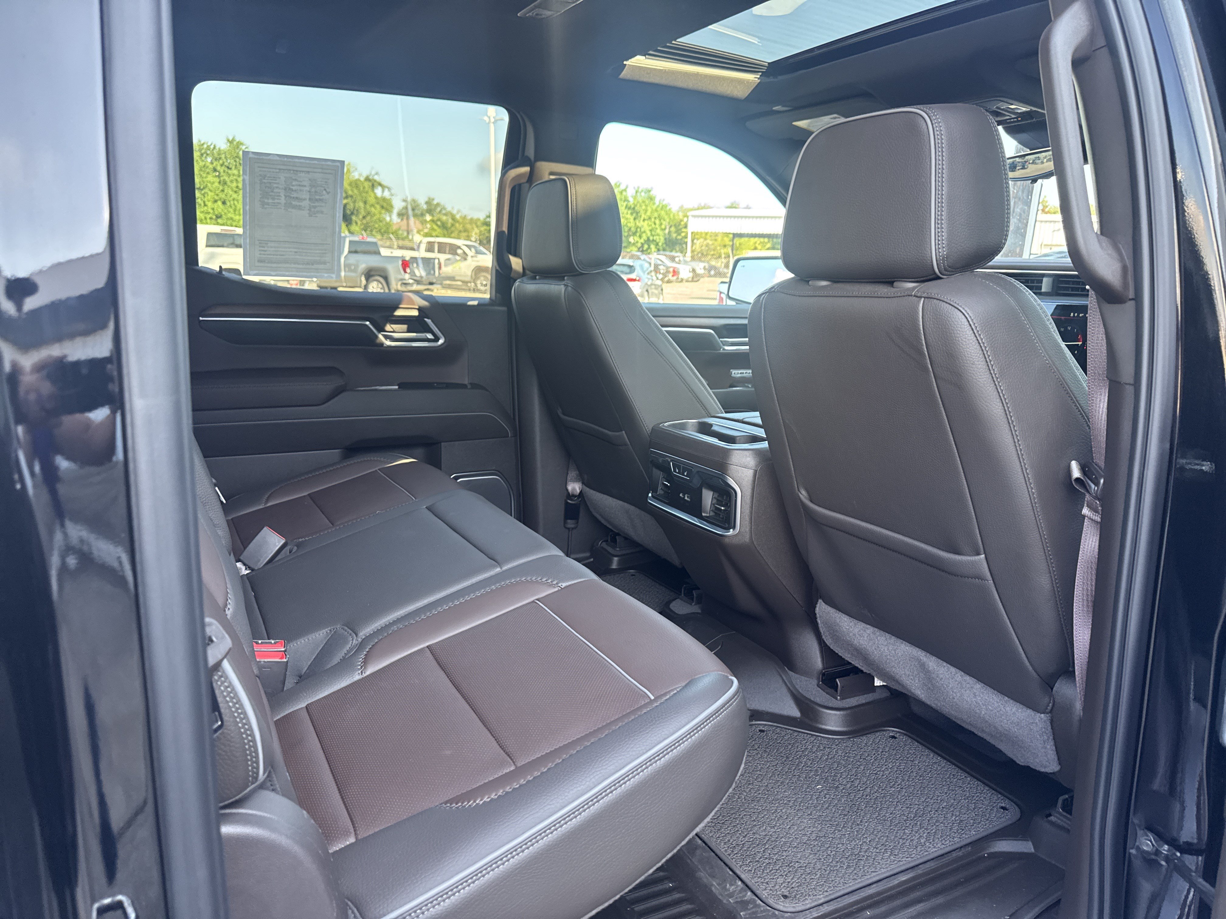 Used 2024 GMC Sierra 1500 Denali w/ Denali Reserve Package AWD/4WD image 15