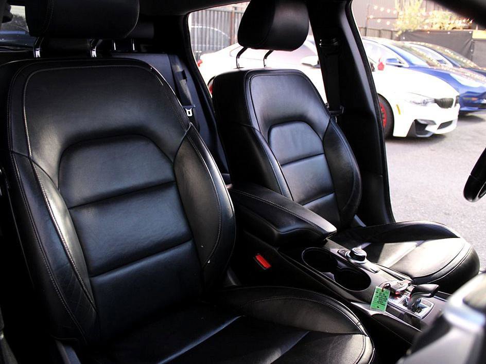 Used 2018 INFINITI QX30 AWD image 23