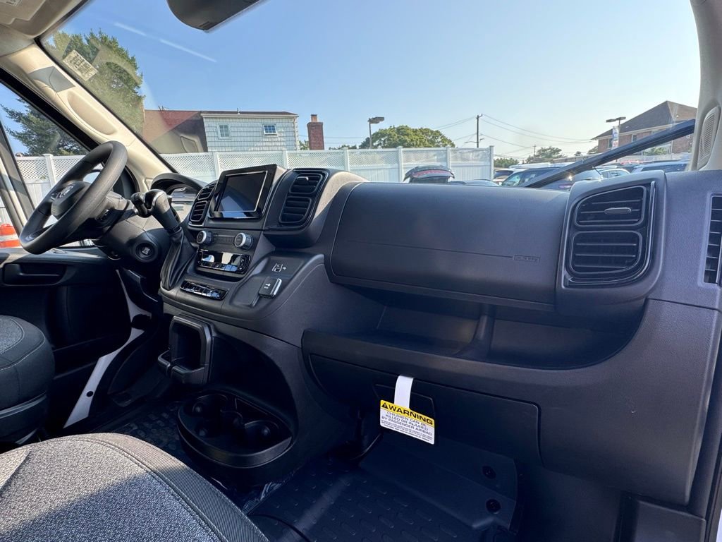 Used 2025 RAM ProMaster 2500 FWD image 17