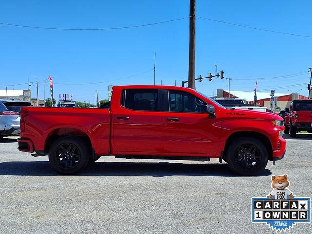 Used 2022 Chevrolet Silverado 1500 Custom w/ LPO, Blackout Package RWD image 2