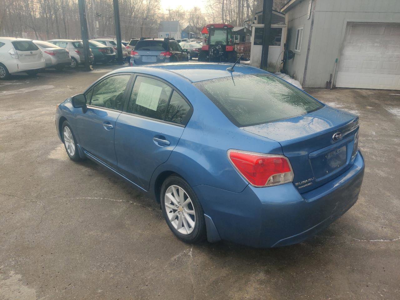 Used 2014 Subaru Impreza 2.0i Premium w/ All-Weather Package w/CVT AWD/4WD image 4