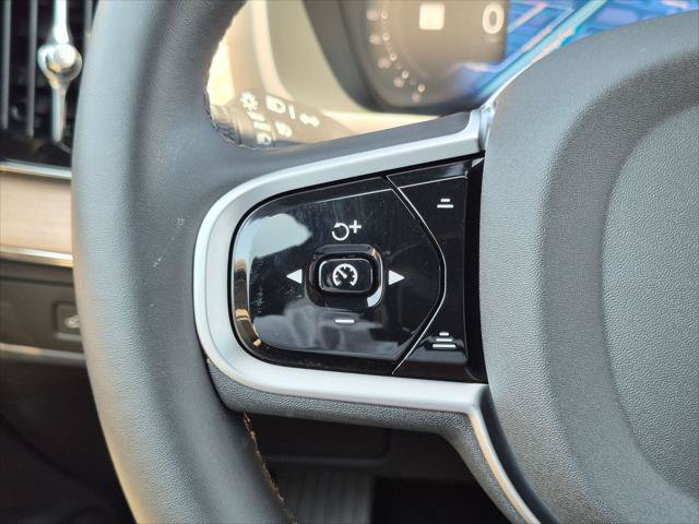 Used 2026 Volvo XC90 B6 Plus w/ Protection Package Premier AWD/4WD image 14