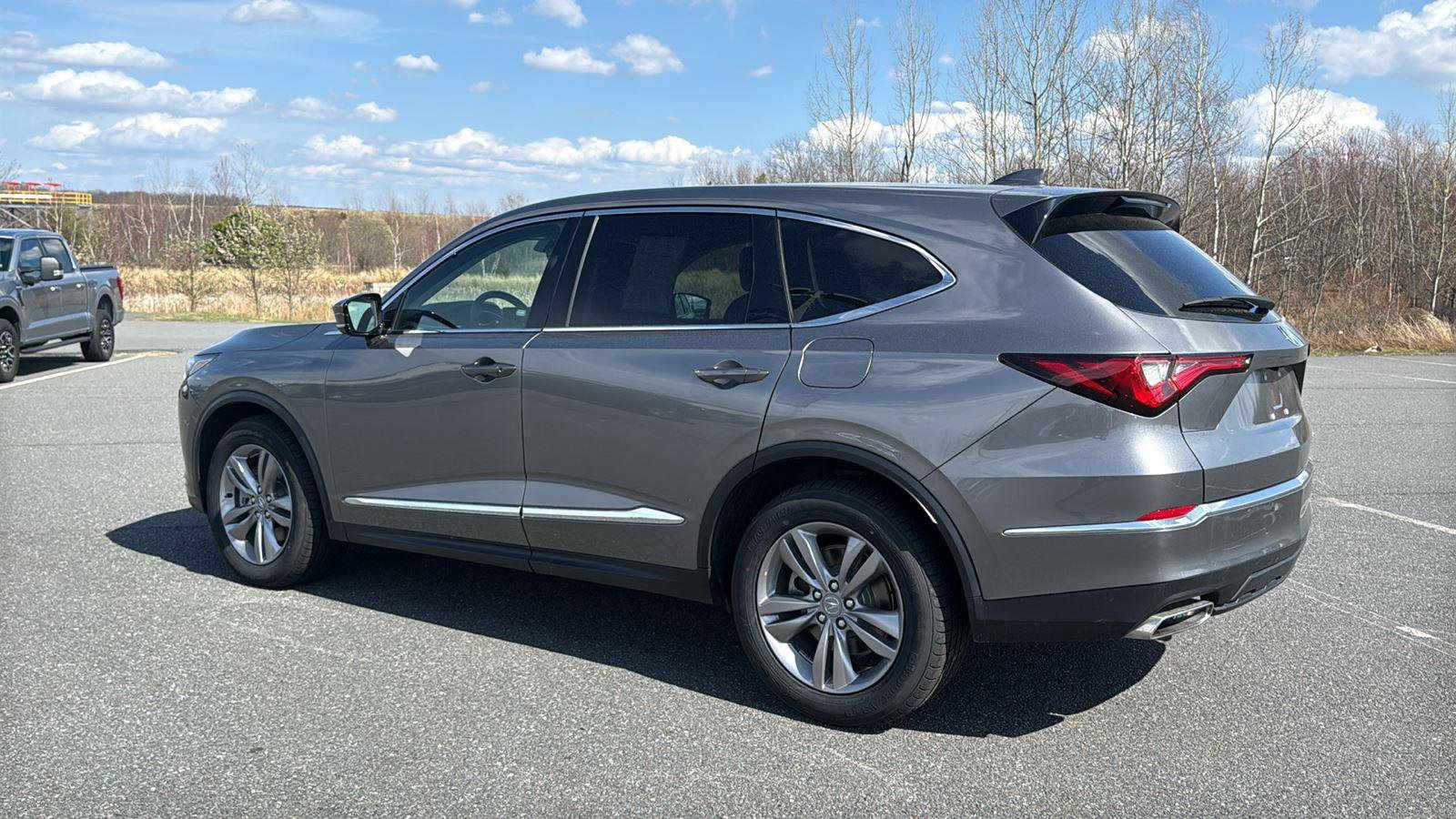 Used 2023 Acura MDX SH-AWD image 9