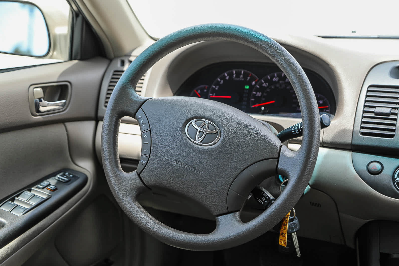 Used 2006 Toyota Camry LE FWD image 14