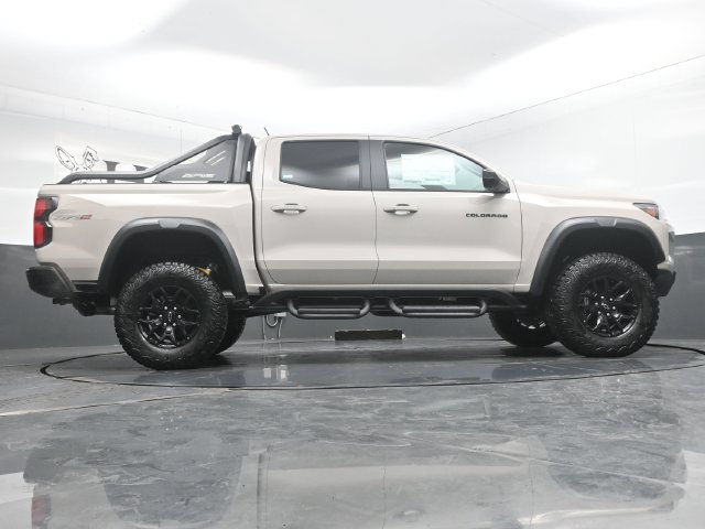 New 2026 Chevrolet Colorado ZR2 w/ Midnight Edition AWD/4WD image 31