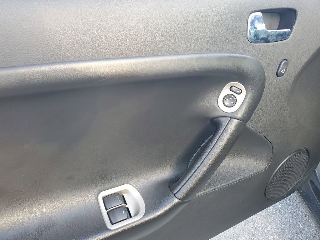 Used 2008 Pontiac Solstice GXP w/ Premium Package image 38