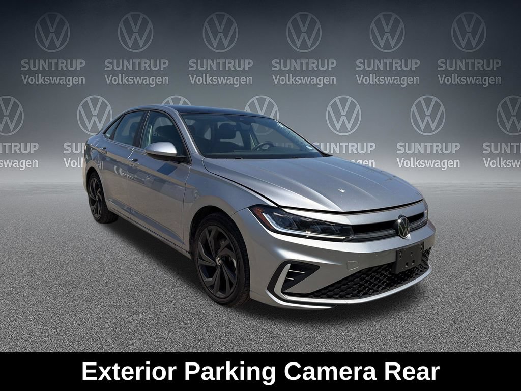 Used 2025 Volkswagen Jetta SE w/ Sunroof Package FWD image 17