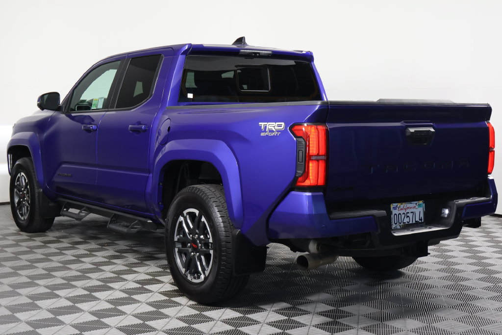 Used 2025 Toyota Tacoma TRD Sport w/ TRD Sport Premium Package AWD/4WD image 6
