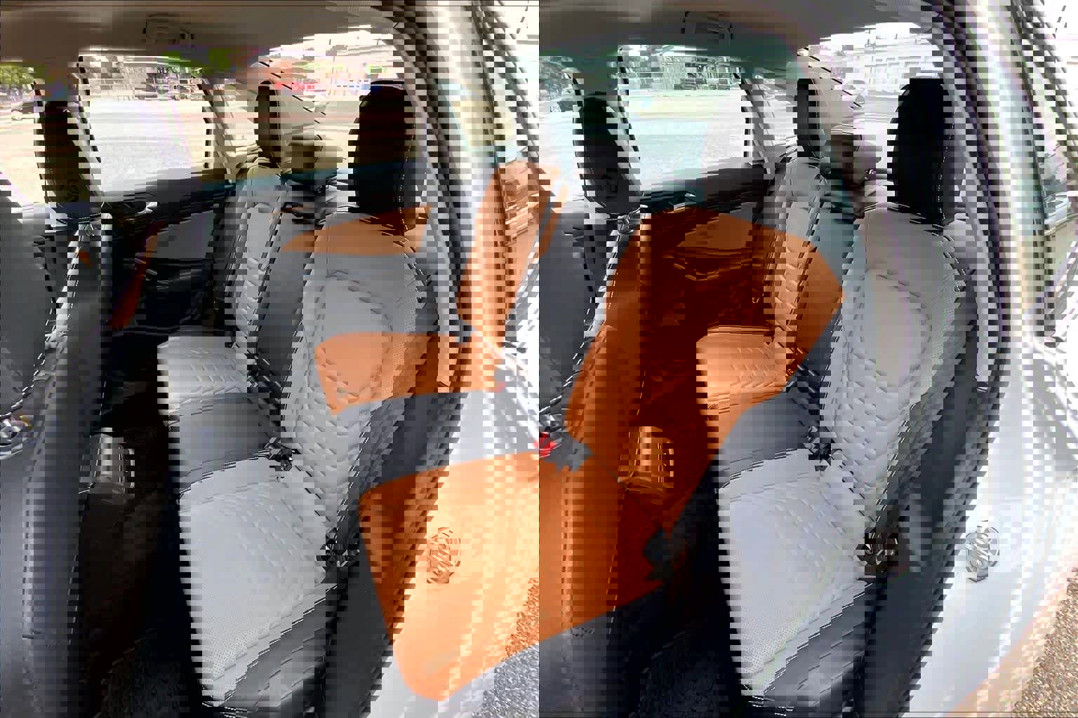 Used 2024 Volkswagen Jetta SEL FWD image 21