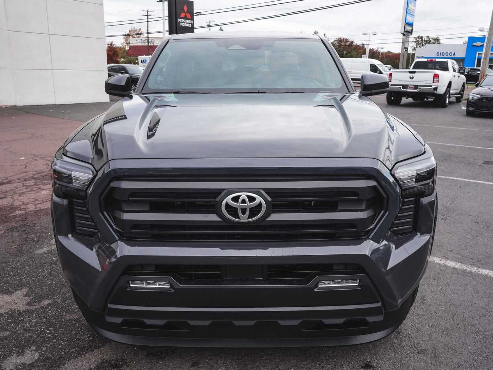 Used 2025 Toyota Tacoma SR5 image 2