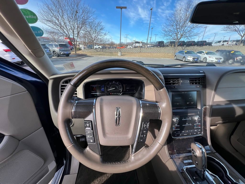 Used 2015 Lincoln Navigator 4WD image 41