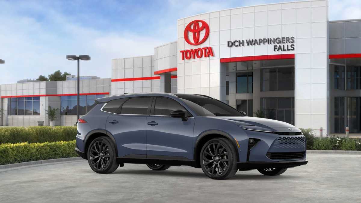 New 2026 Toyota Crown Signia AWD/4WD image 16