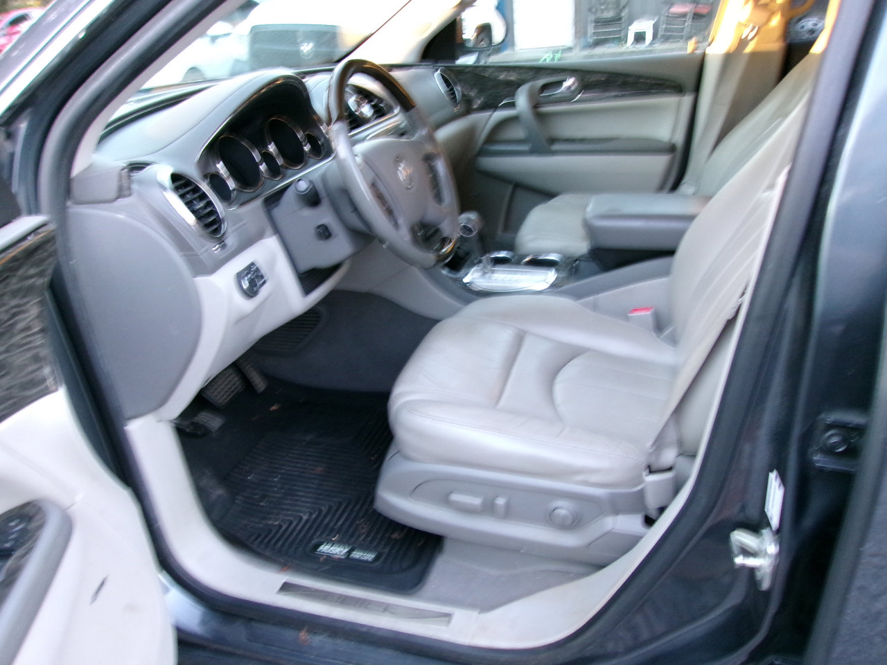 Used 2014 Buick Enclave Premium w/ Trailering Provision Package image 16