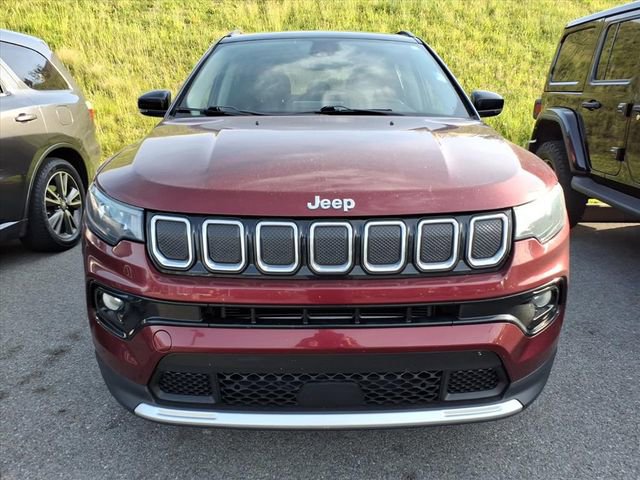 Used 2022 Jeep Compass Limited AWD/4WD image 12
